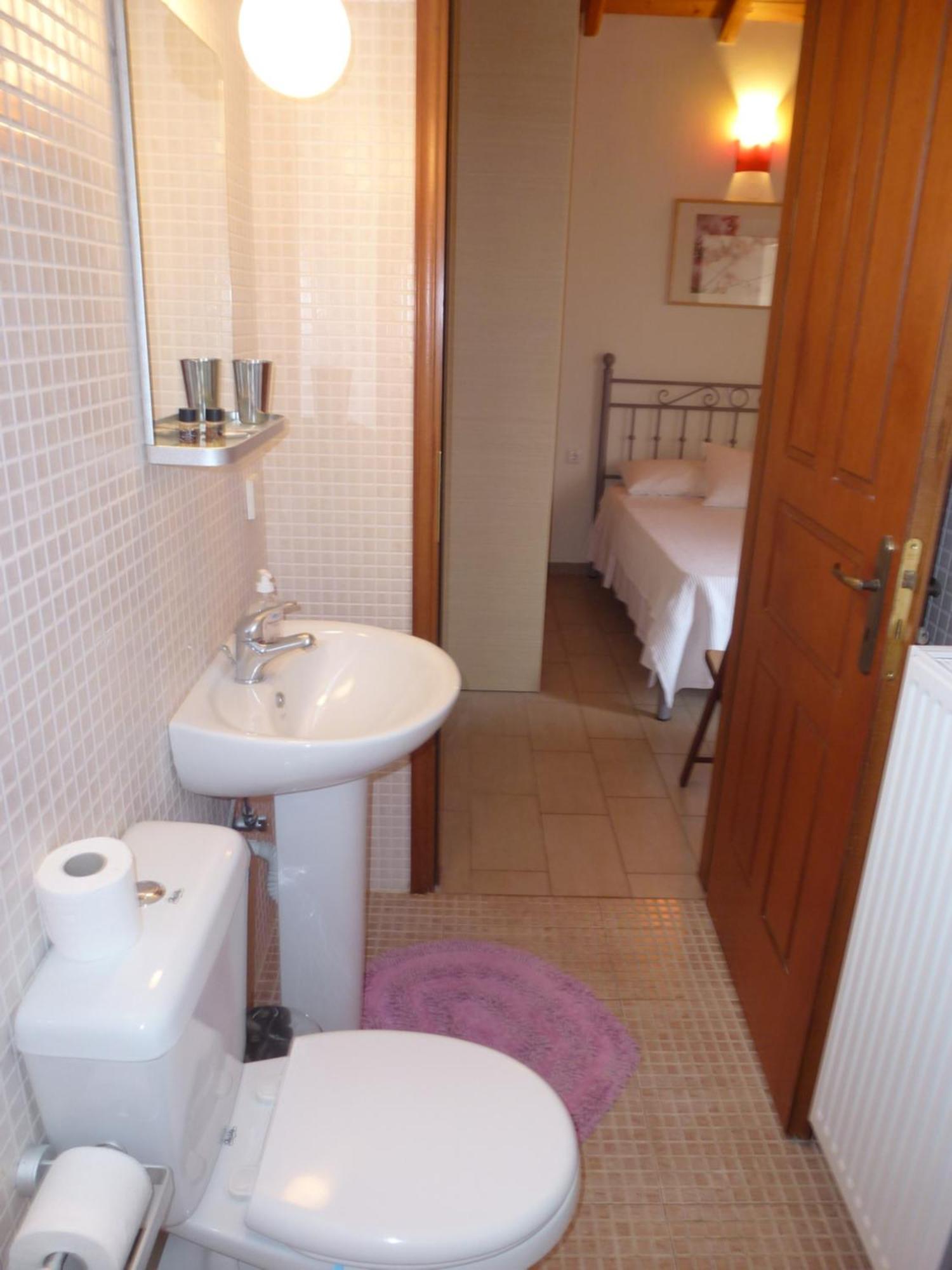 Karantonis House Apartment Leonidio Bilik gambar